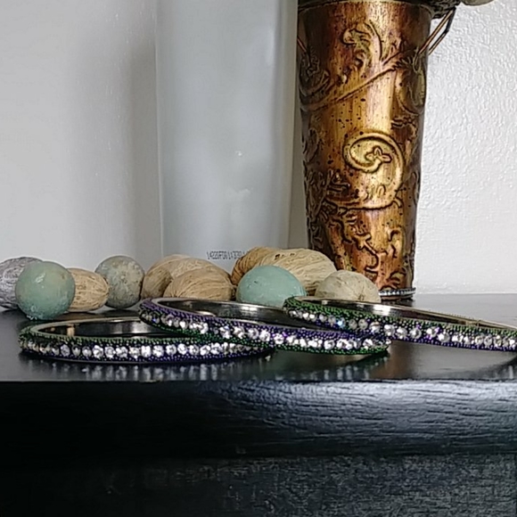 Bracelets - Picture 4 of 4